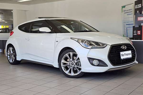 2015 Hyundai Veloster SR Turbo + FS4 Series II