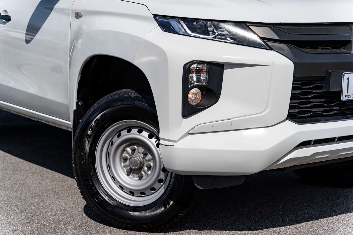2018 Mitsubishi Triton GLX MR 4X4