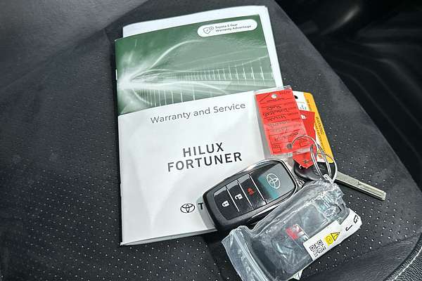 2024 Toyota Hilux GR Sport GUN126R 4X4 thumb-22