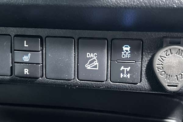 2023 Toyota Hilux SR5 GUN126R 4X4 thumb-14