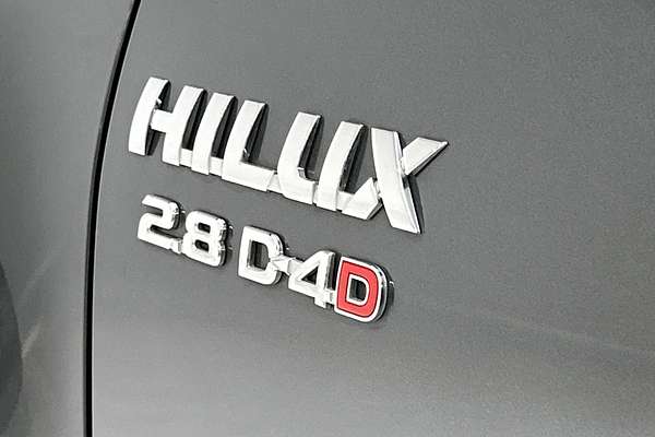 2023 Toyota Hilux SR5 GUN126R 4X4 thumb-21