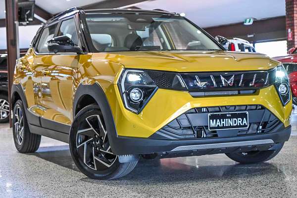 2025 Mahindra XUV3XO AX7L