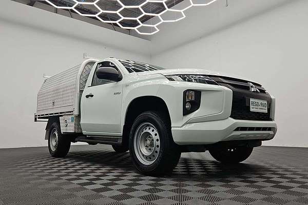 2023 Mitsubishi Triton GLX MR 4X4