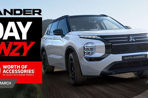 2025 Ford F-150 LIGHTNING PRO