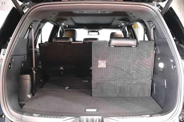 2024 Ford Everest Platinum 3.0L thumb-9