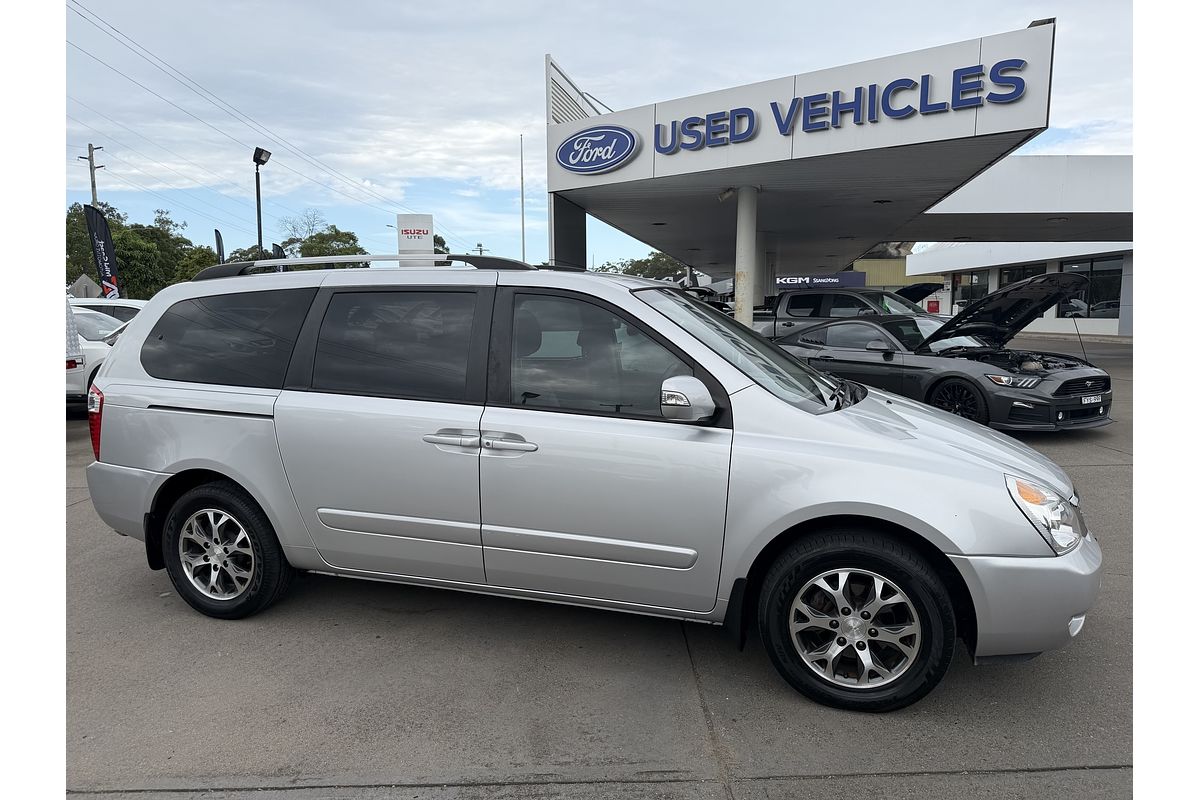 2014 Kia Grand Carnival Platinum VQ
