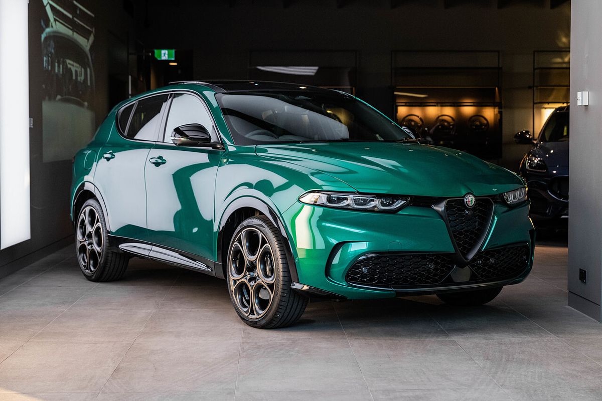 2025 Alfa Romeo Tonale Intensa Series 2