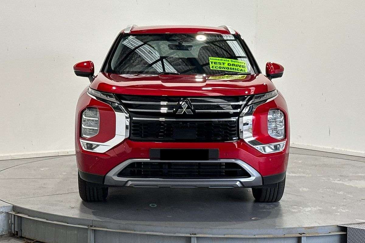 2025 Mitsubishi Outlander LS ZM