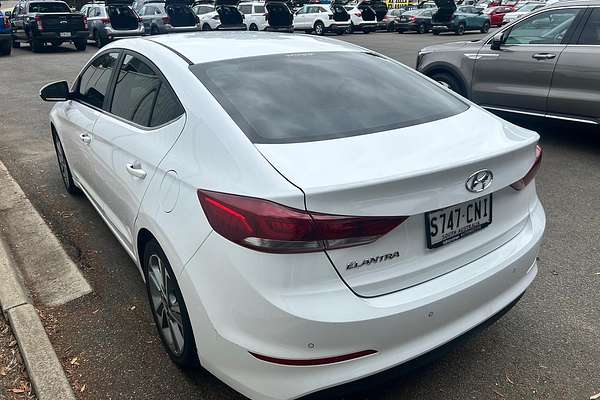 2017 Hyundai Elantra Elite AD thumb-5
