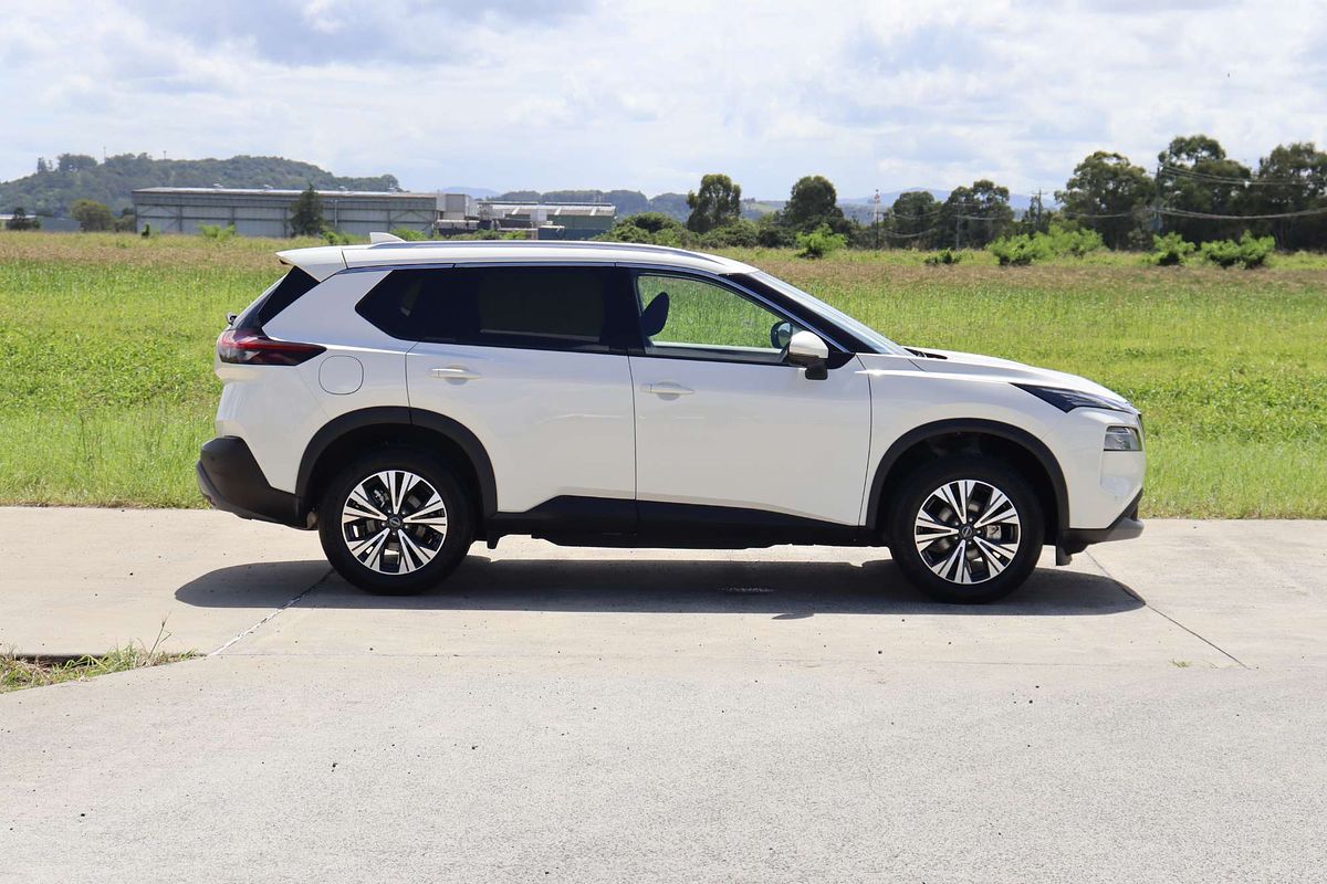 2025 Nissan X-TRAIL ST-L T33