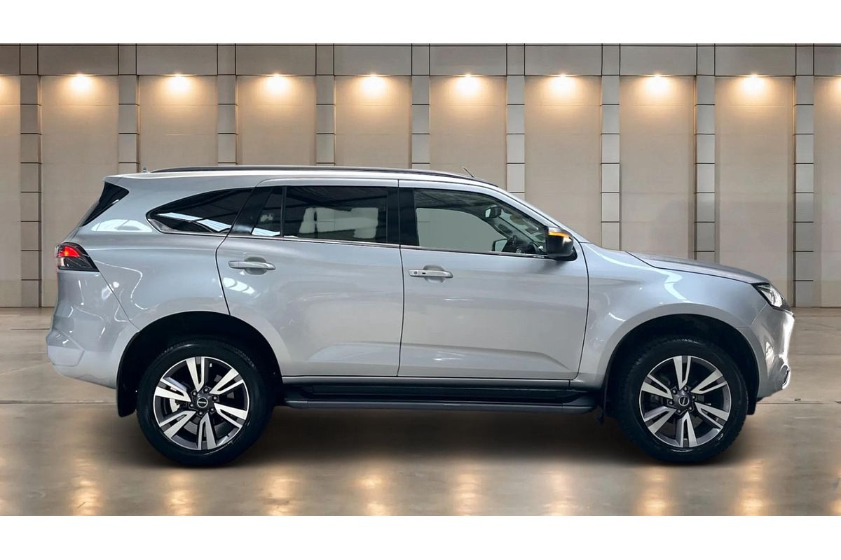 2023 Isuzu MU-X LS-T