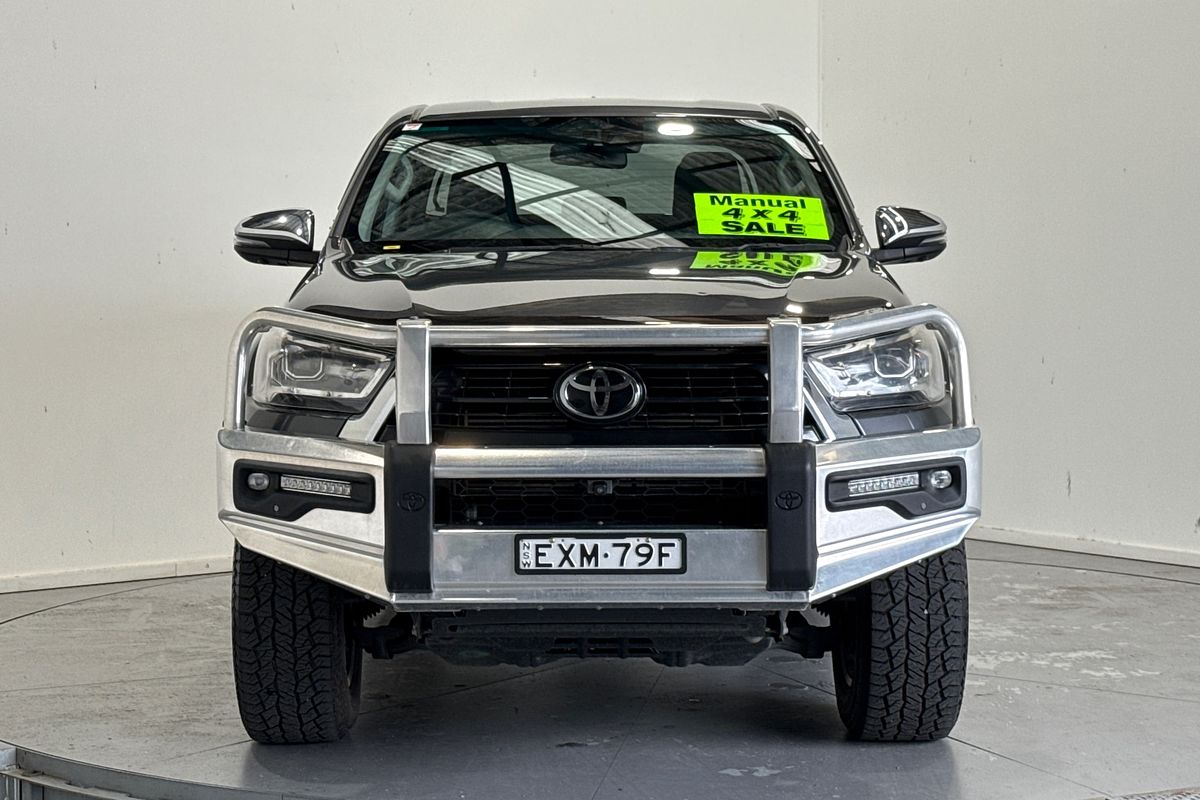 2022 Toyota Hilux SR5 (4x4) GUN126R 4X4