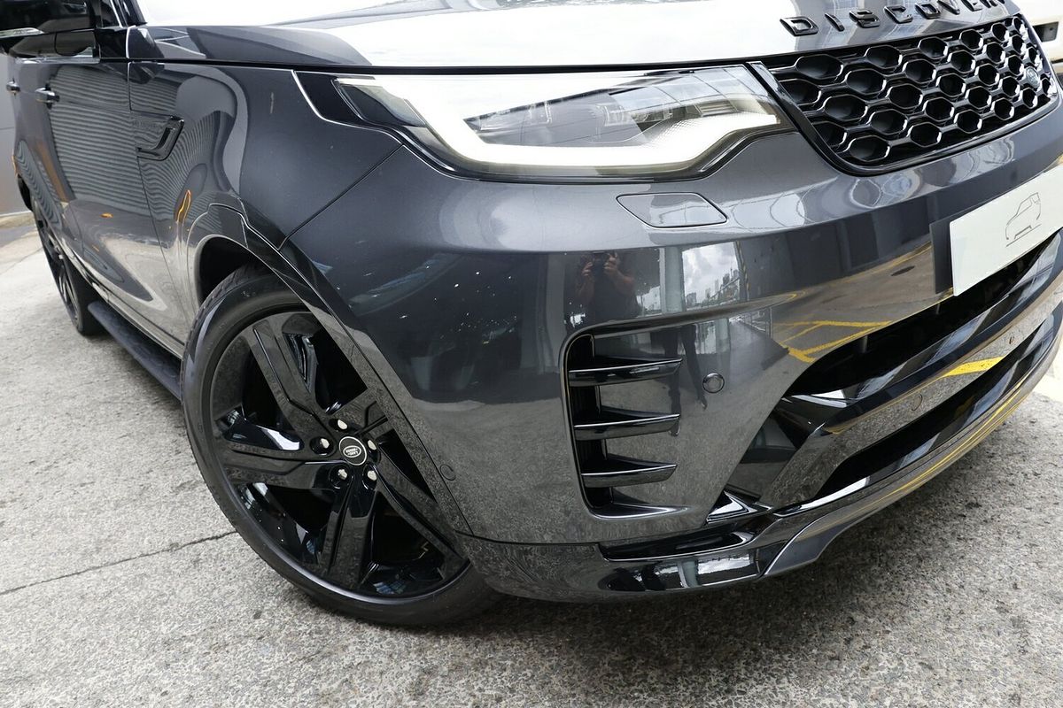 2025 Land Rover Discovery D350 Dynamic SE Series 5