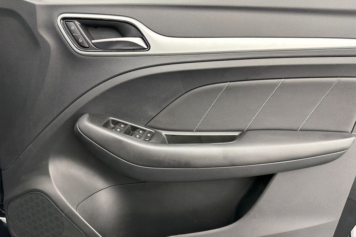 2022 MG ZS Excite AZS1