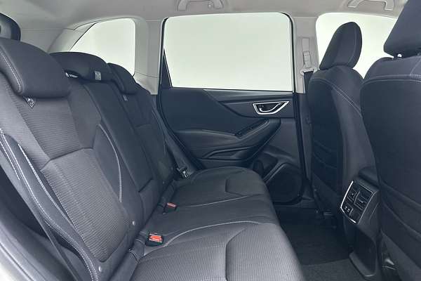 2024 Subaru Forester 2.5i S5 thumb-11