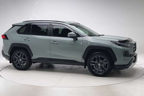 2023 Toyota RAV4 Edge AXAH54R thumb-3