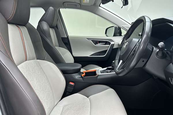 2023 Toyota RAV4 Edge AXAH54R thumb-12