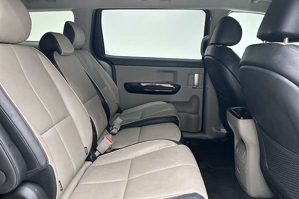 2019 Kia Carnival SLi YP thumb-11