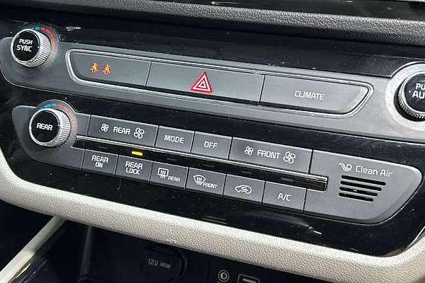 2019 Kia Carnival SLi YP thumb-16