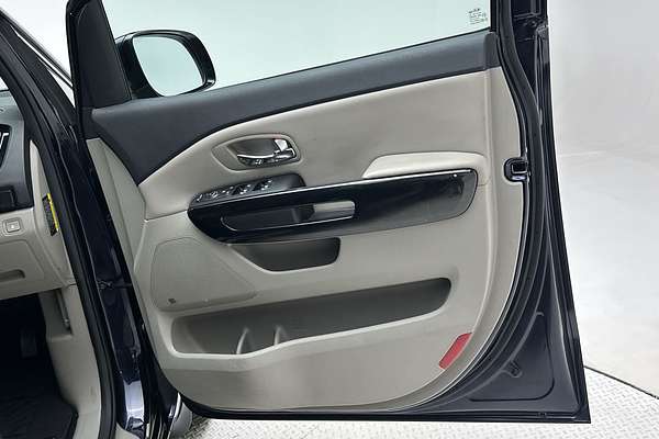 2019 Kia Carnival SLi YP thumb-18