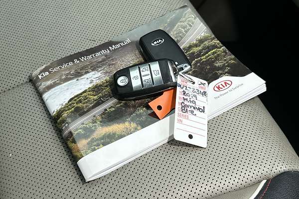 2019 Kia Carnival SLi YP thumb-22