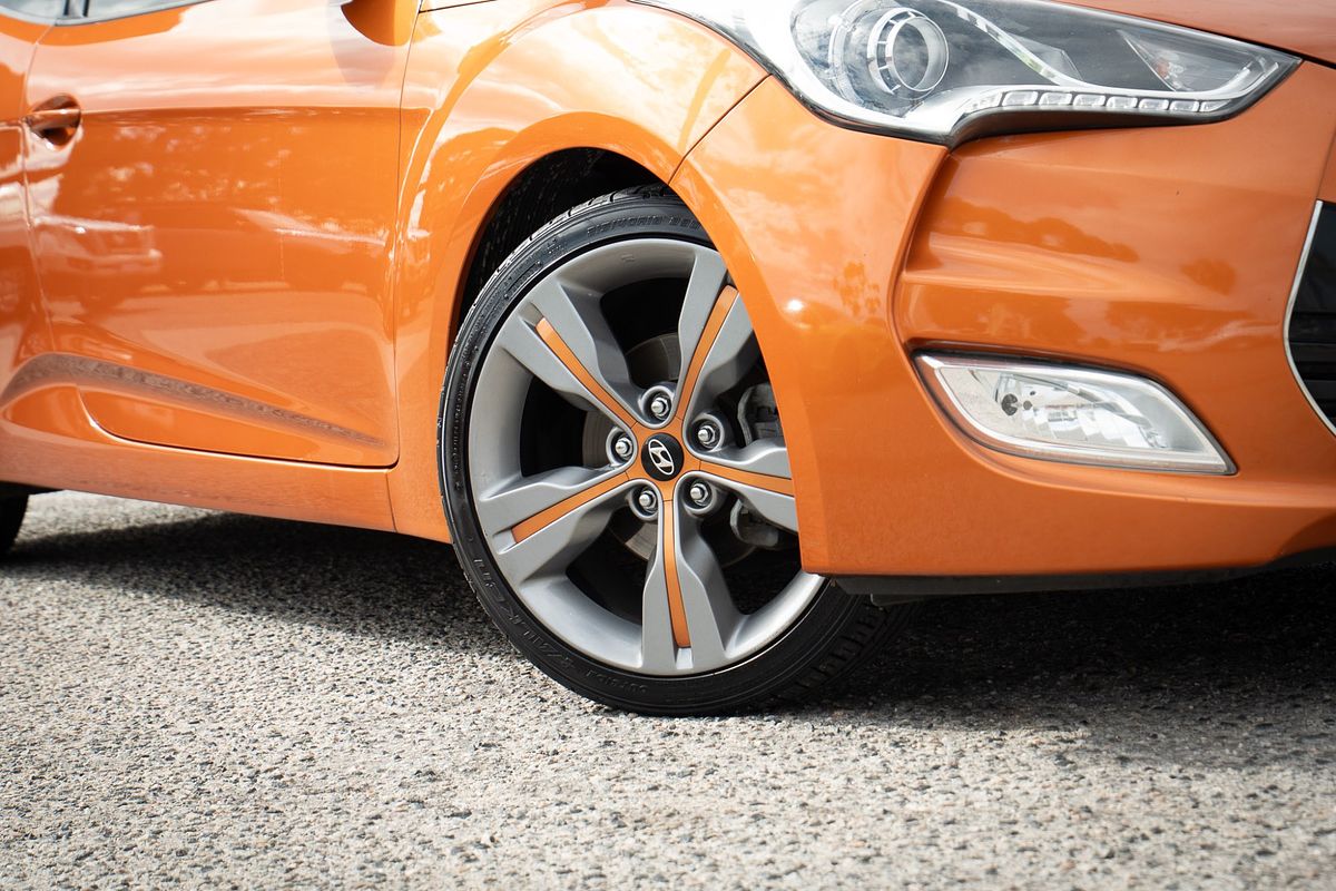 2012 Hyundai Veloster + FS