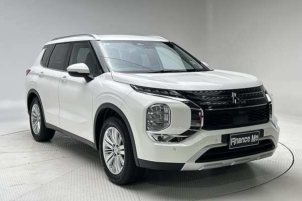 2024 Mitsubishi Outlander LS ZM thumb-0