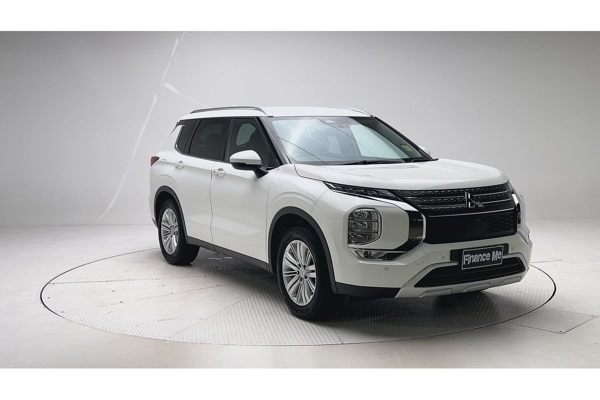 2024 Mitsubishi Outlander LS ZM