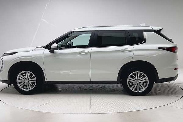 2024 Mitsubishi Outlander LS ZM thumb-4