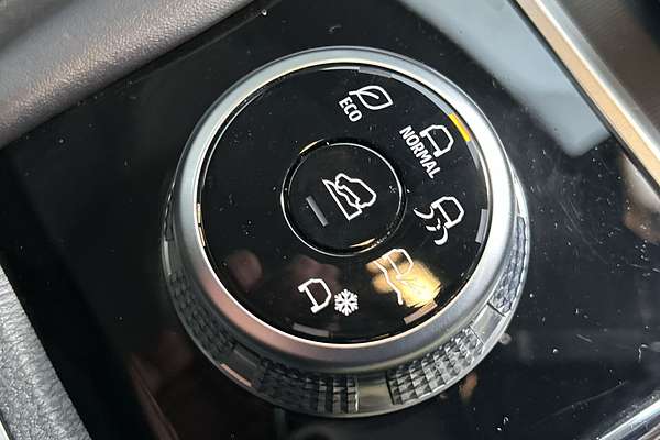 2024 Mitsubishi Outlander LS ZM thumb-16