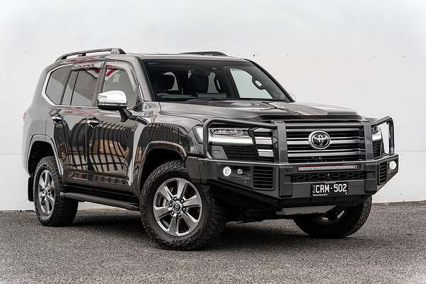 2023 Toyota Landcruiser Sahara FJA300R