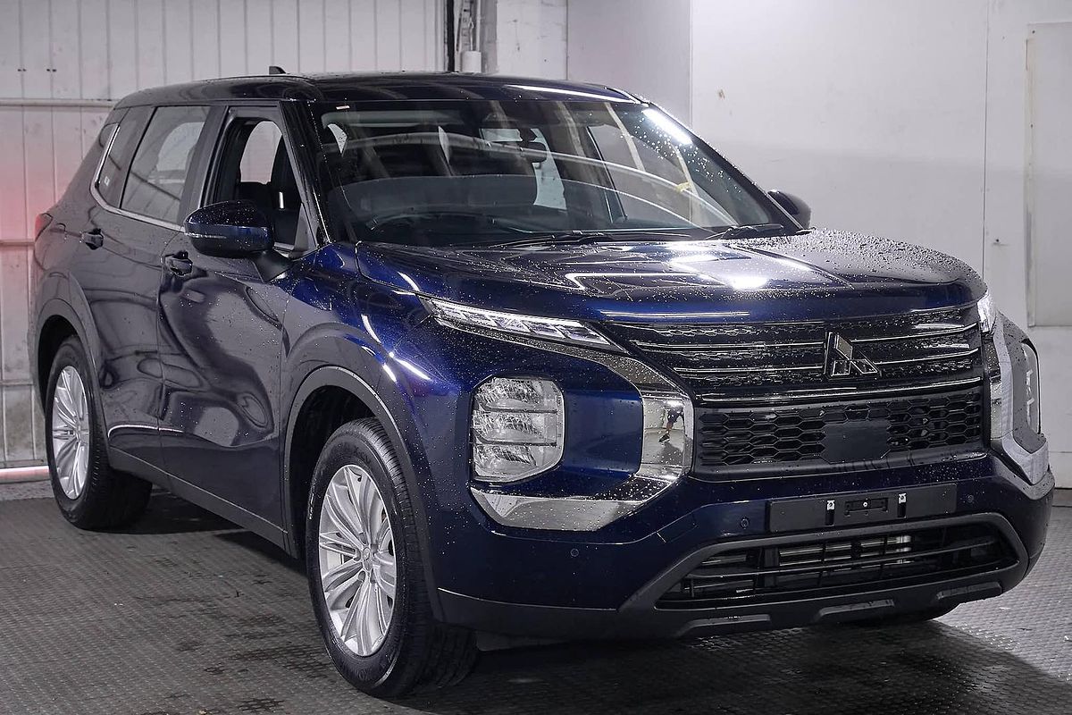 2024 Mitsubishi Outlander ES ZM