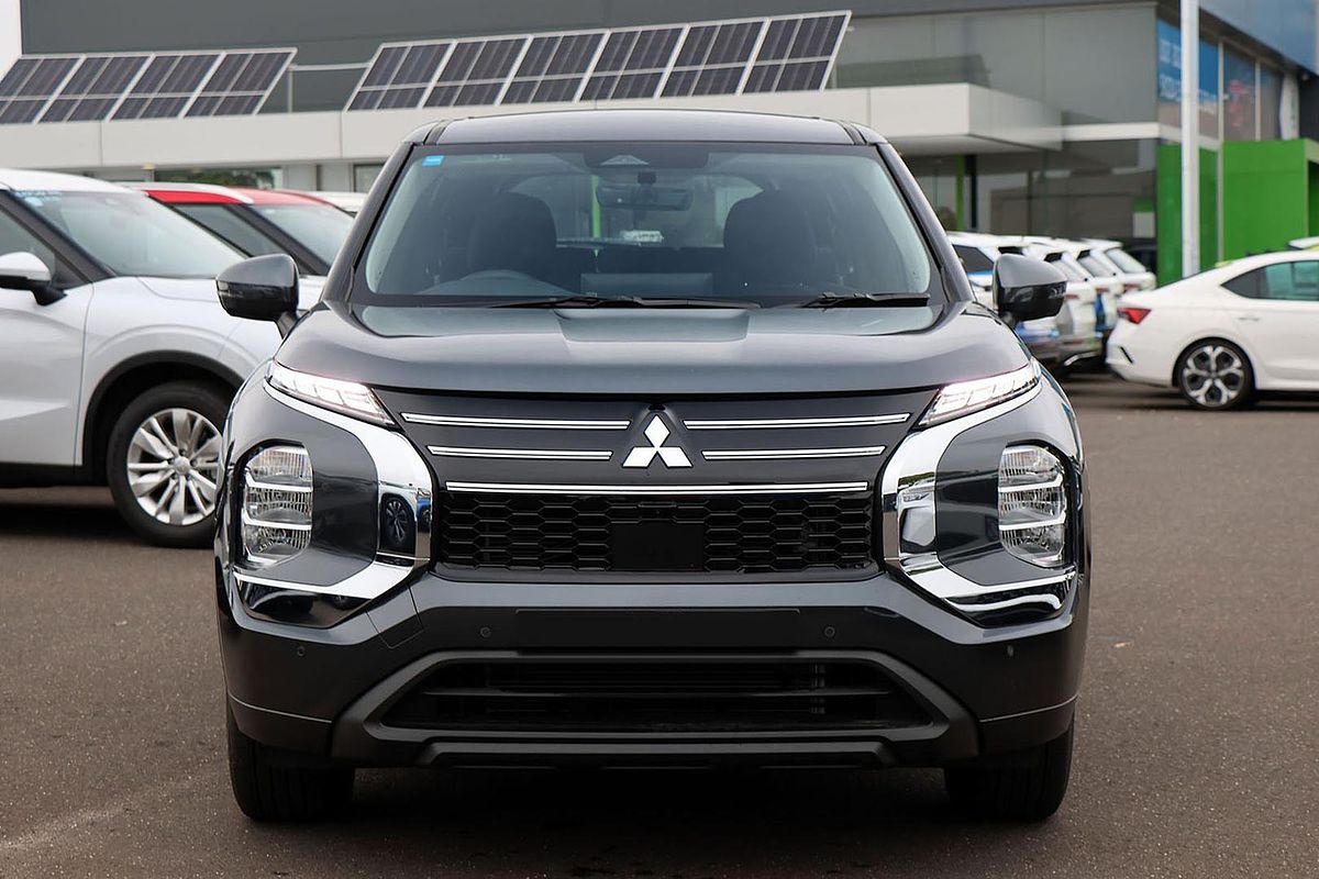 2025 Mitsubishi Outlander ES ZM