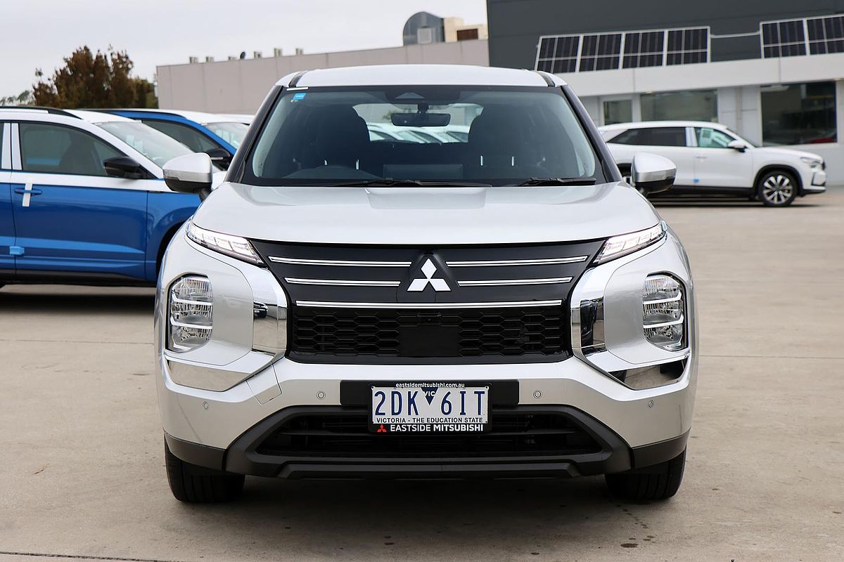 2025 Mitsubishi Outlander ES ZM