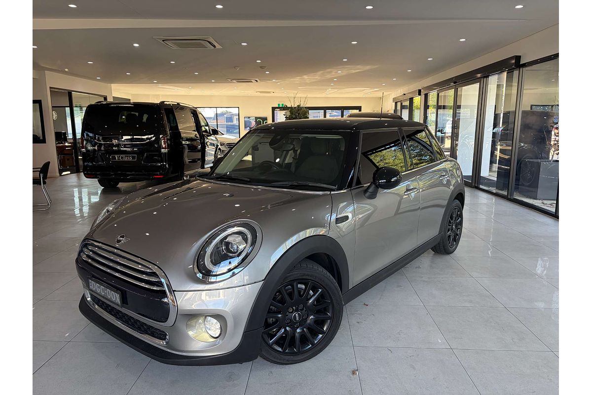 2018 MINI Hatch Cooper F55 LCI