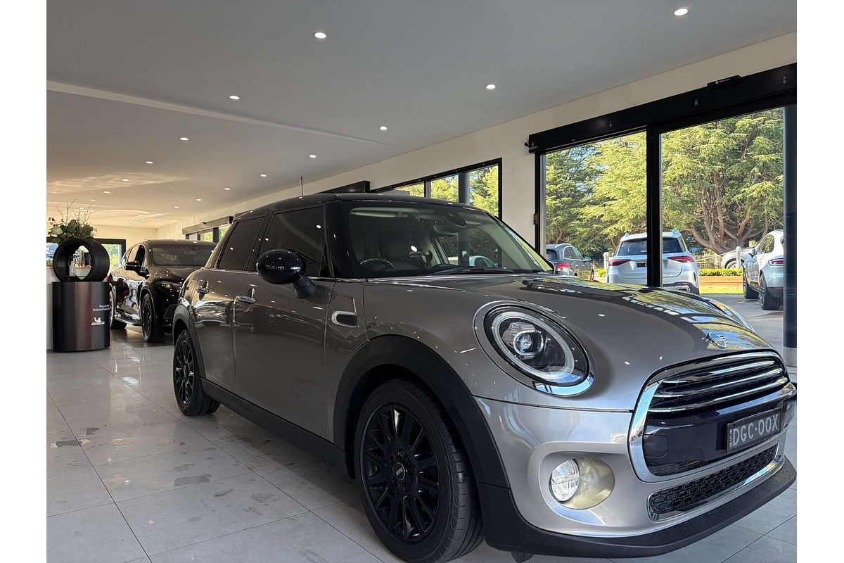 2018 MINI Hatch Cooper F55 LCI