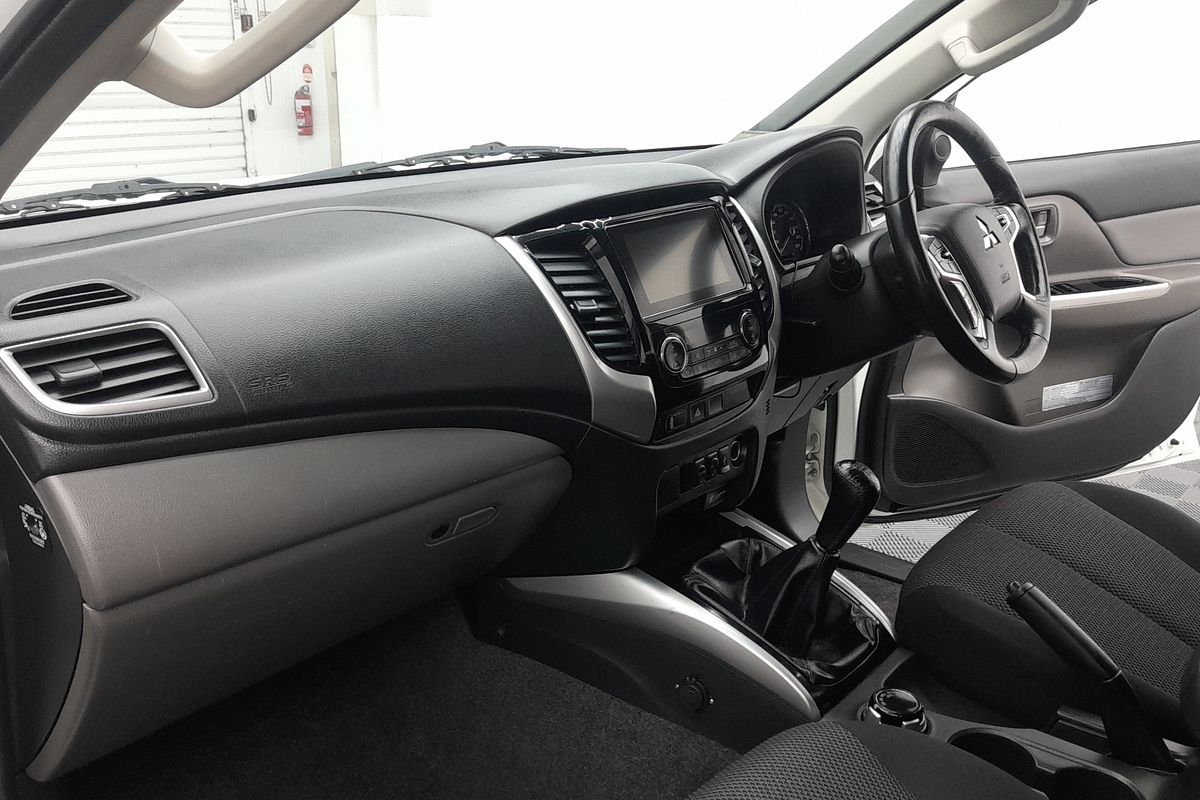 2017 Mitsubishi Triton GLS MQ 4X4