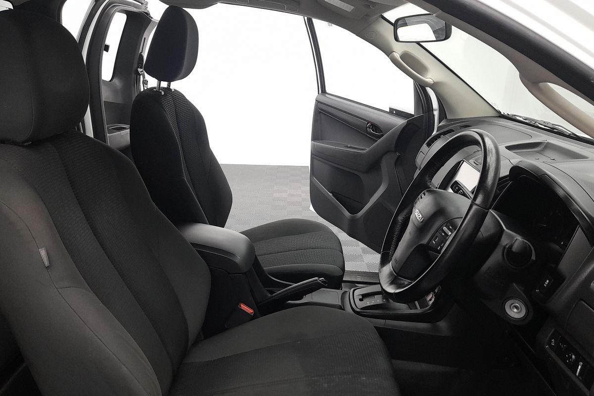 2018 Isuzu D-MAX SX High Ride Rear Wheel Drive