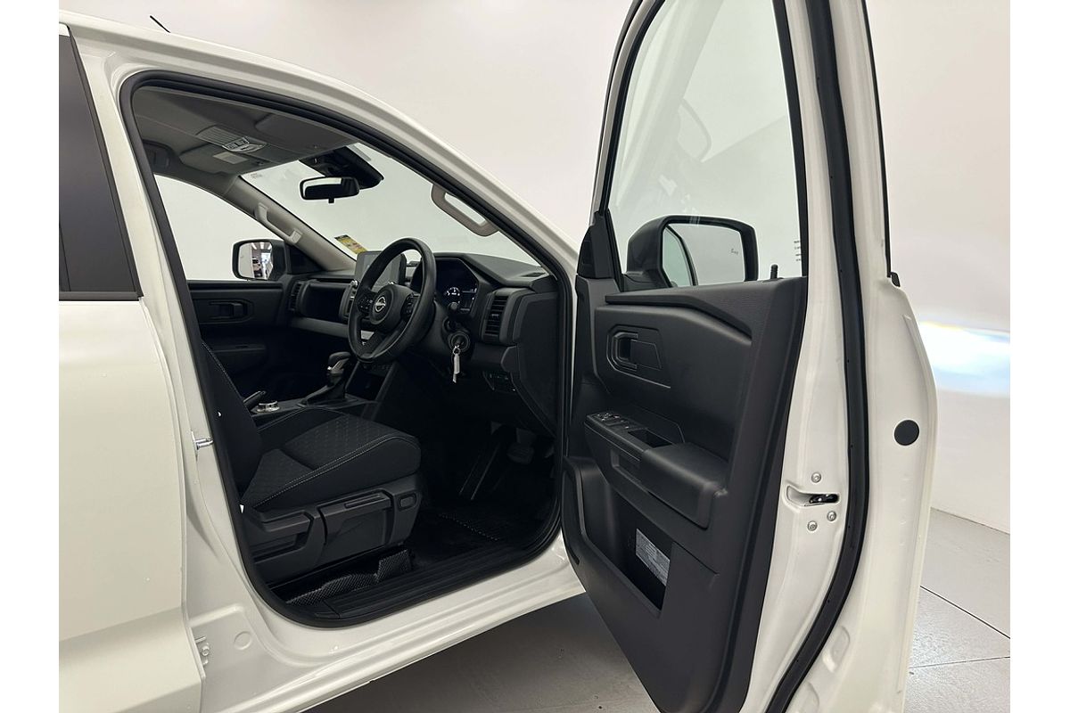 Nissan NAVARA 4X4 2.4 DSL AUTO DC SL