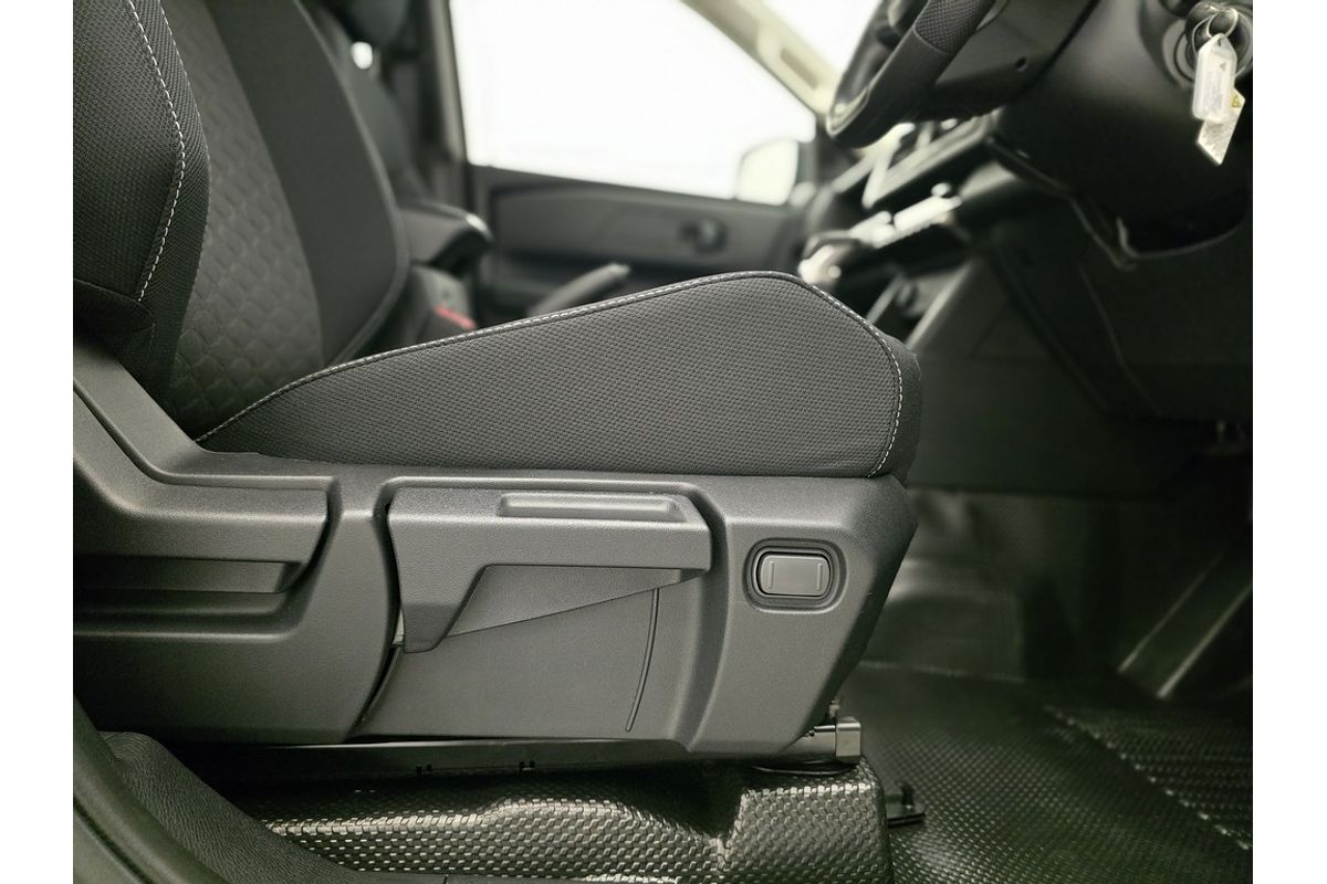 Nissan NAVARA 4X4 2.4 DSL AUTO DC SL