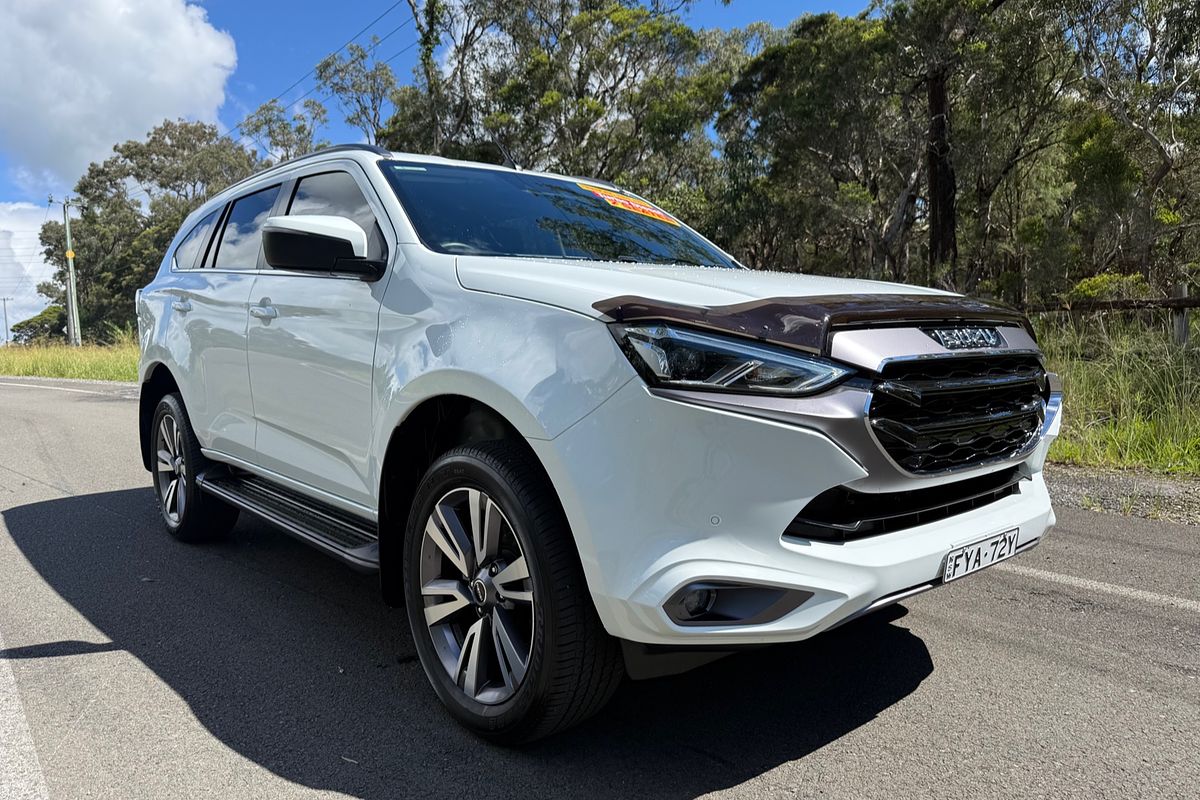 2024 Isuzu MU-X LS-T