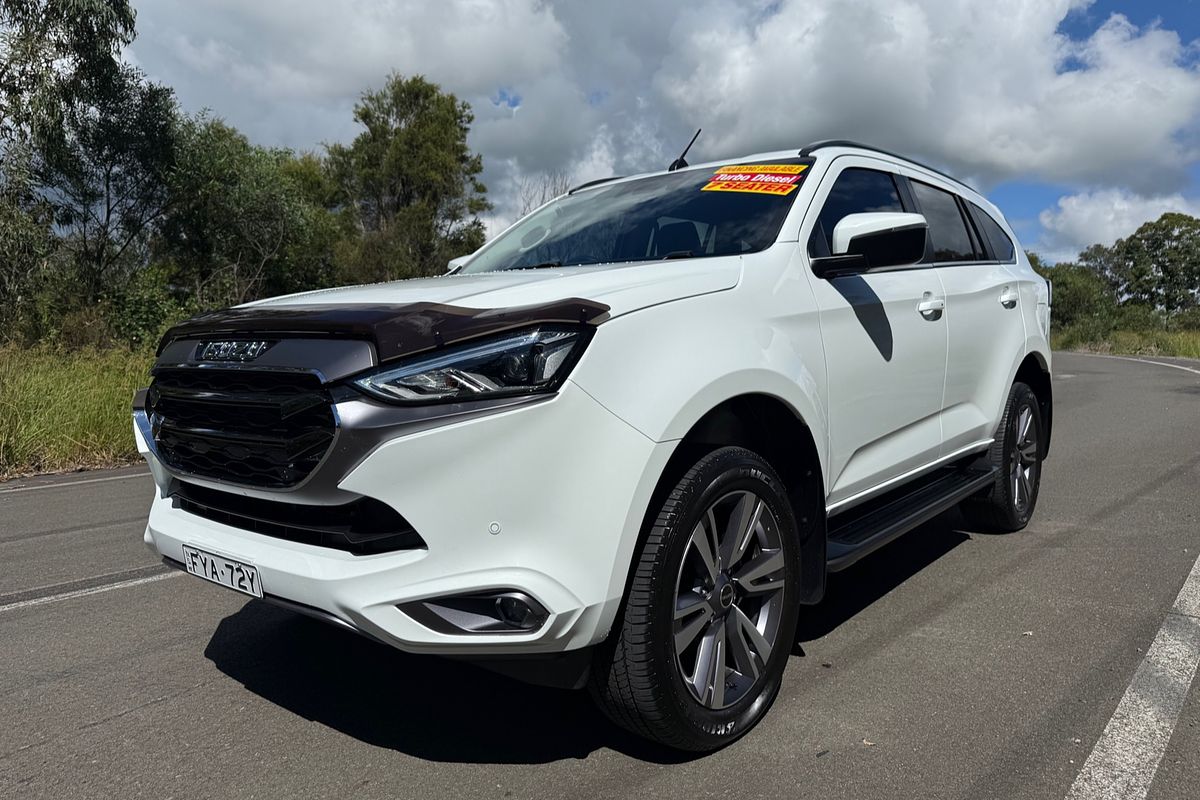 2024 Isuzu MU-X LS-T