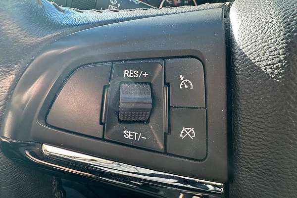 2017 Holden Commodore SV6 VF Series II thumb-20