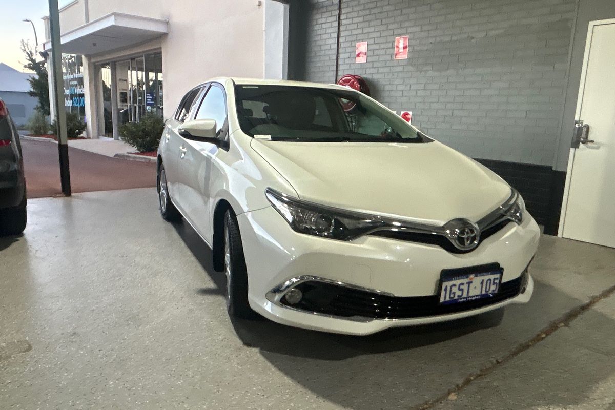 2016 Toyota Corolla Ascent Sport ZRE182R