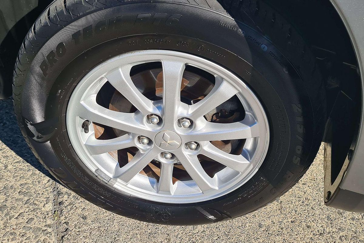 2013 Mitsubishi ASX  XB