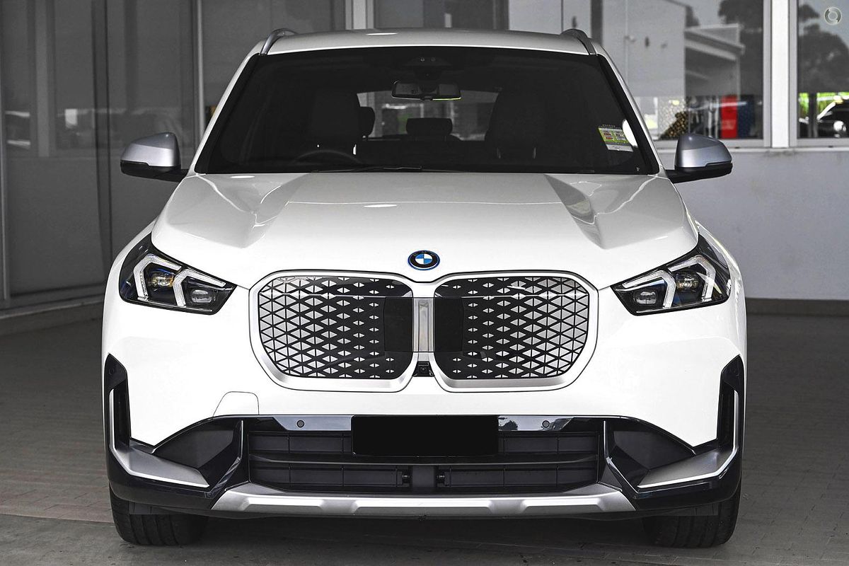 2024 BMW iX1 eDrive20 xLine U11