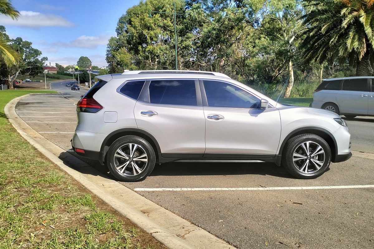 2022 Nissan X-TRAIL ST-L T32