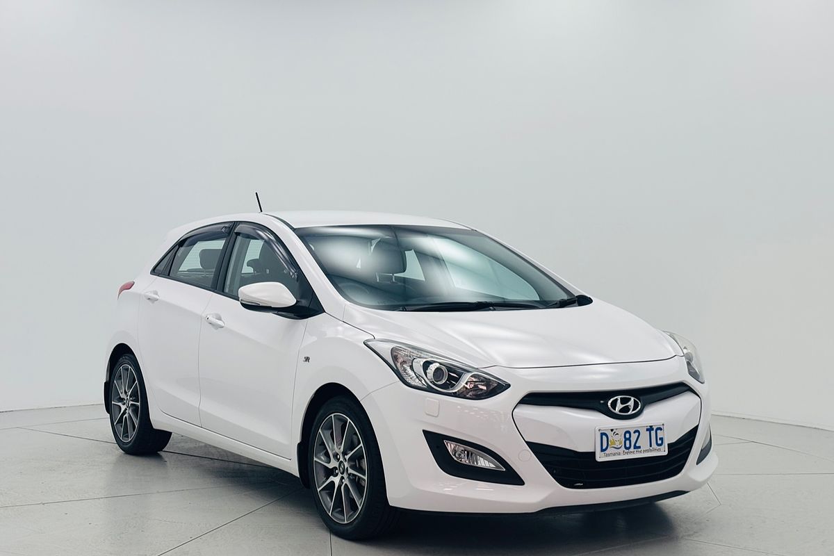 2013 HYUNDAI i30 SR 6 SP MANUAL 5D HATCHBACK 4CYL