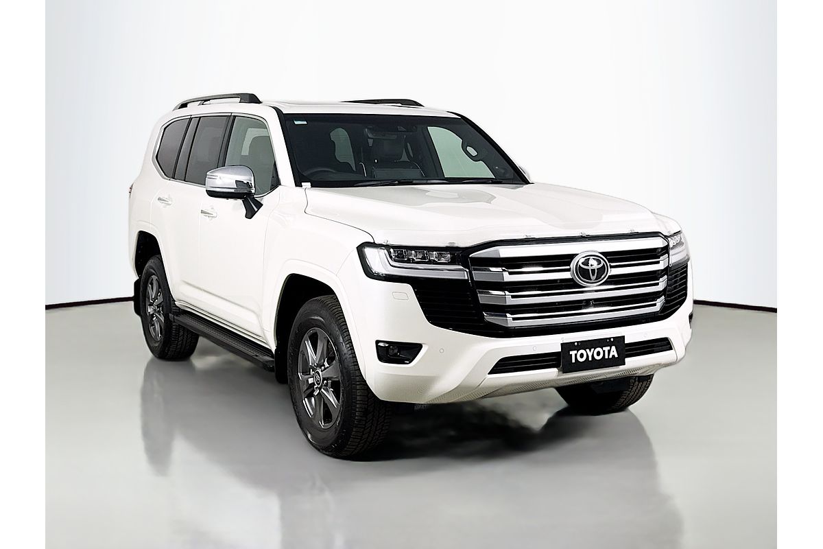 2022 Toyota Landcruiser Sahara FJA300R