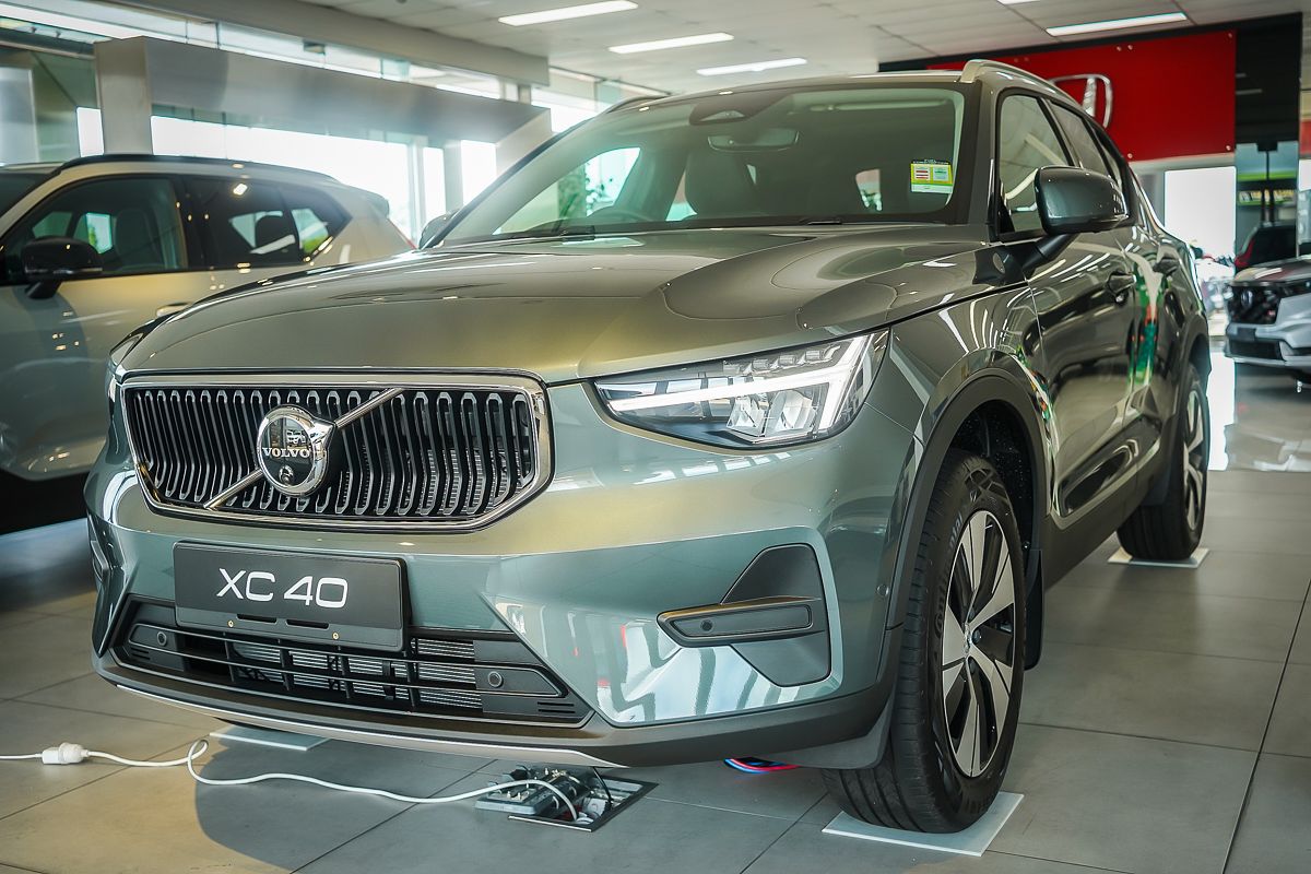 2025 Volvo XC40 Plus B4 Special Edition